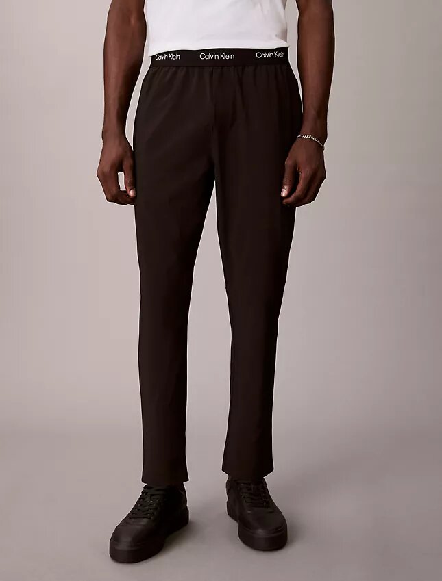 Modern Spor Logolu Bel Bandı Dokuma Pantolonlar Modern Spor Logolu Bel Bandı Dokuma Pantolonlar