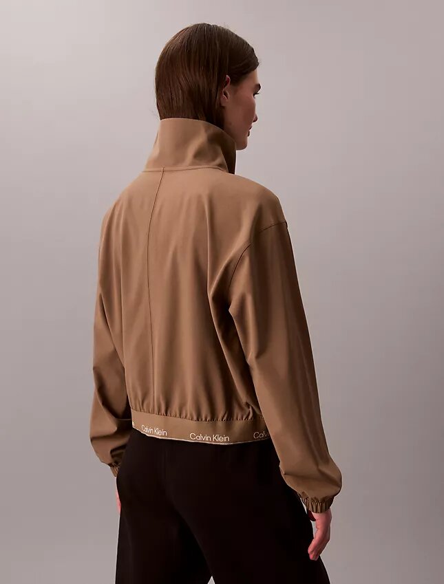 Modern Spor Rüzgarlık Ceket Modern Spor Rüzgarlık Ceket