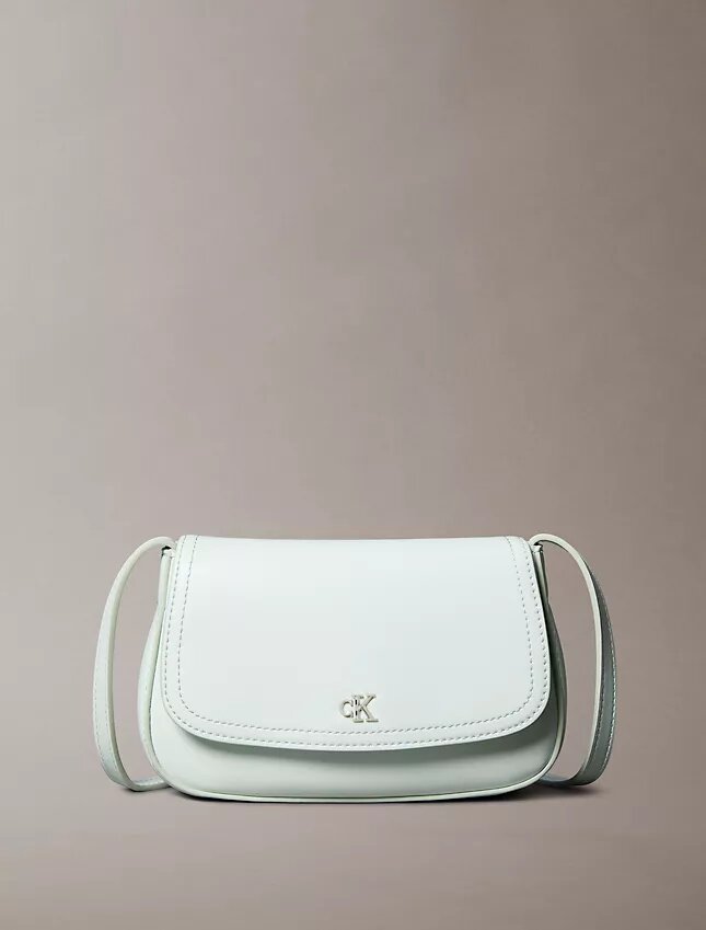 Monogram Kapaklı Kamera Çantası Monogram Kapaklı Kamera Çantası