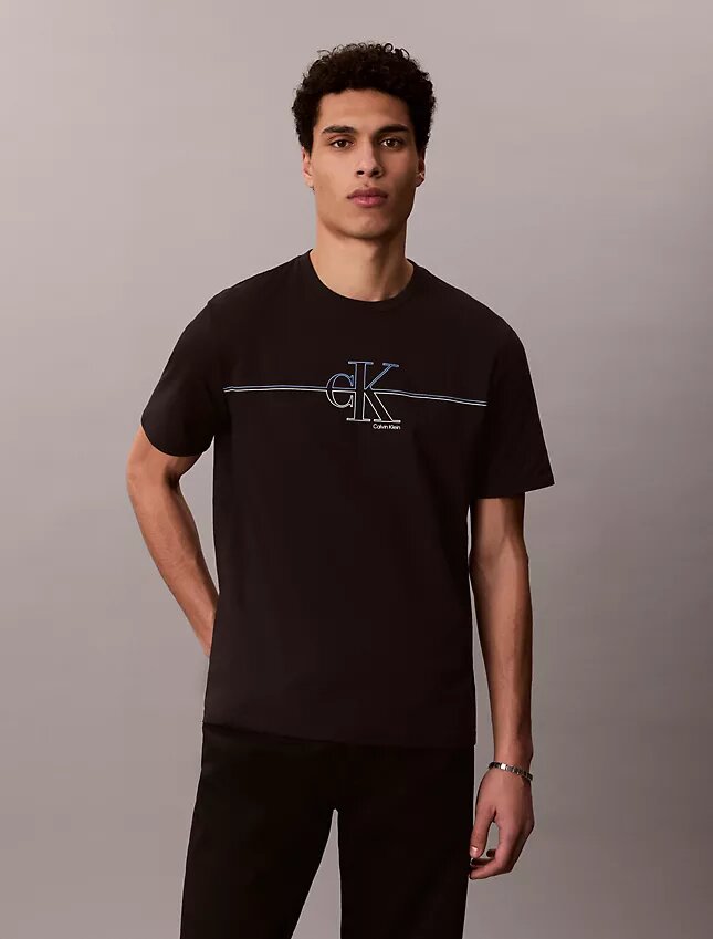 Monogram Line Grafik Klasik Tişört Monogram Line Grafik Klasik Tişört