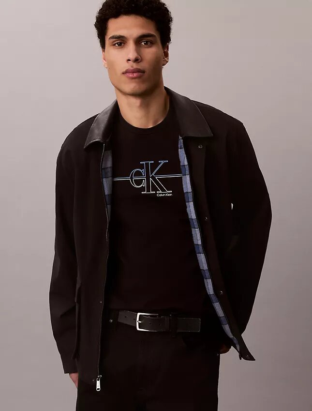 Monogram Line Grafik Klasik Tişört Monogram Line Grafik Klasik Tişört