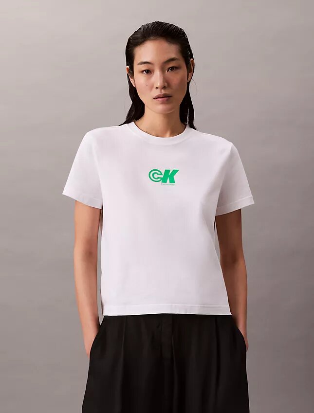 Monogram Logo Grafikli Dar Kesim Tişört Monogram Logo Grafikli Dar Kesim Tişört