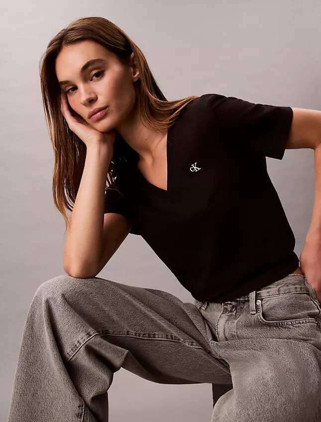 Monogram V Yaka Tişört Monogram V Yaka Tişört