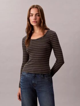 Pamuklu Konturlu Ribana U Yaka Tişört