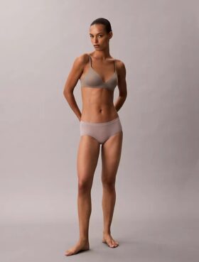 Perfectly Fit Oturan Tel Sız Tişört Sütyen
