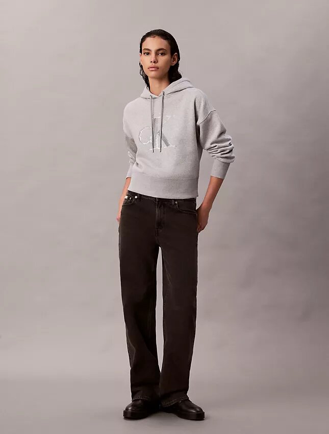 Polar Payetli Monogramlı Bol Kesim Kapüşonlu Sweatshirt Polar Payetli Monogramlı Bol Kesim Kapüşonlu Sweatshirt