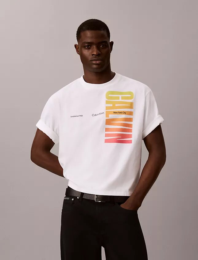 Pride Cesur Logo Rahat Tişört Pride Cesur Logo Rahat Tişört