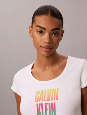 Pride Slim Scoopneck Tişört