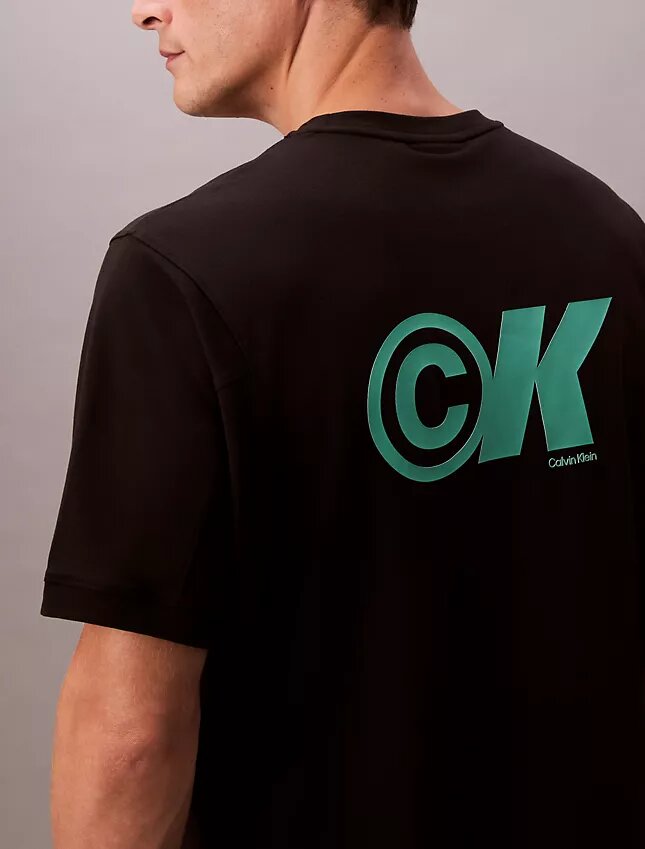 Serinletici Pike Logo Desenli Rahat Tişört Serinletici Pike Logo Desenli Rahat Tişört