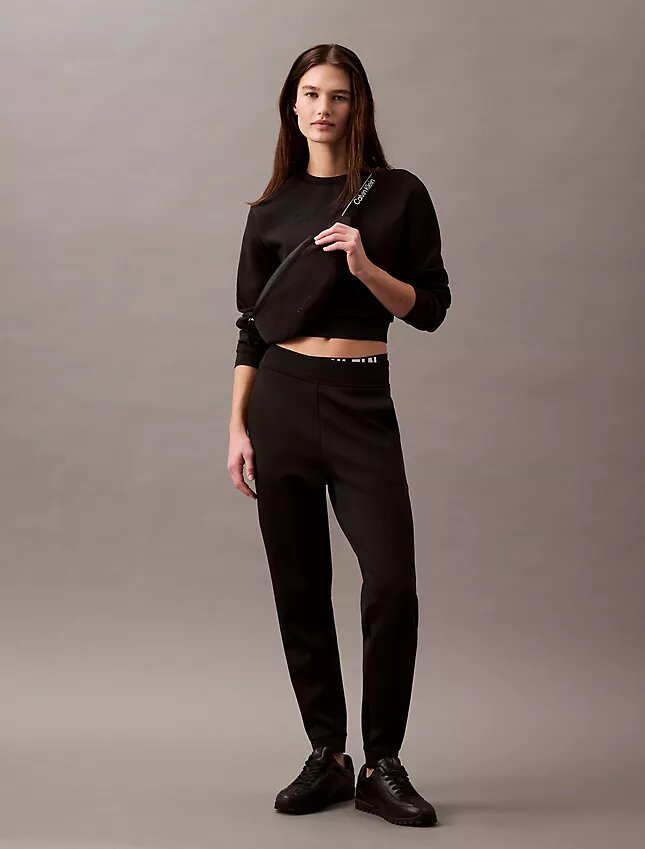 Spacer Kısa Boylu Bisiklet Yaka Sweatshirt Spacer Kısa Boylu Bisiklet Yaka Sweatshirt