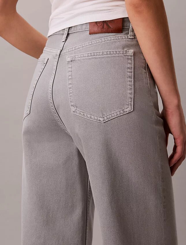 Süper Yüksek Bel Geniş Paça Jean Süper Yüksek Bel Geniş Paça Jean