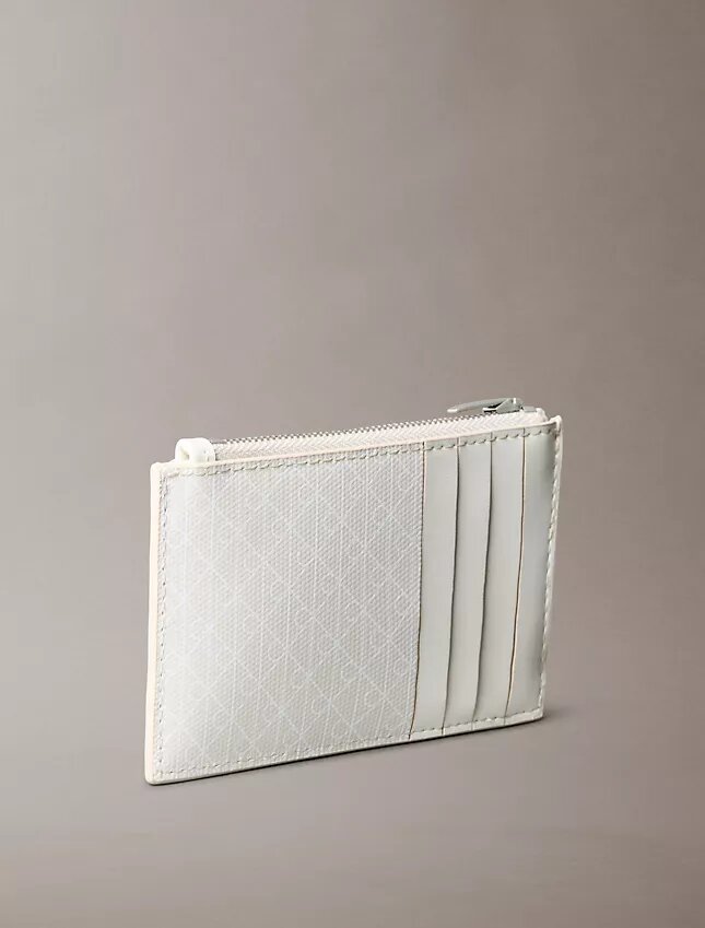 Üst Kısmında Fermuarlı, Her Yüzünde Amblem Logolu Kartlık Üst Kısmında Fermuarlı, Her Yüzünde Amblem Logolu Kartlık