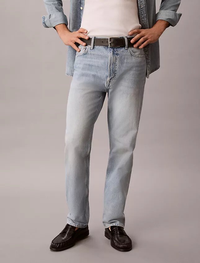 Standart Düz Hafif Jeanler Standart Düz Hafif Jeanler