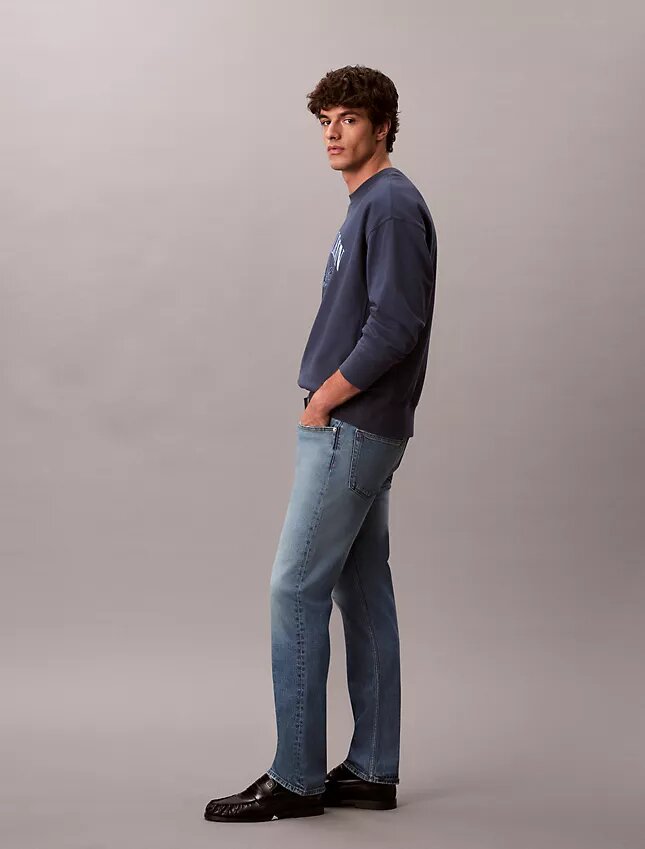 Standart Düz Kesim Jean Standart Düz Kesim Jean