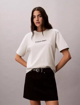 Standart Logo Boxy Fit Bisiklet Yaka Tişört Standart Logo Boxy Fit Bisiklet Yaka Tişört