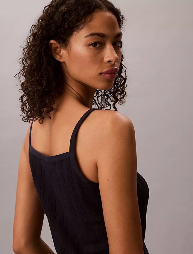Tığ İşlemeli Düğmeli Tank Top Tığ İşlemeli Düğmeli Tank Top