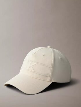 Varsity Monogram Logolu Beyzbol Şapkası Varsity Monogram Logolu Beyzbol Şapkası