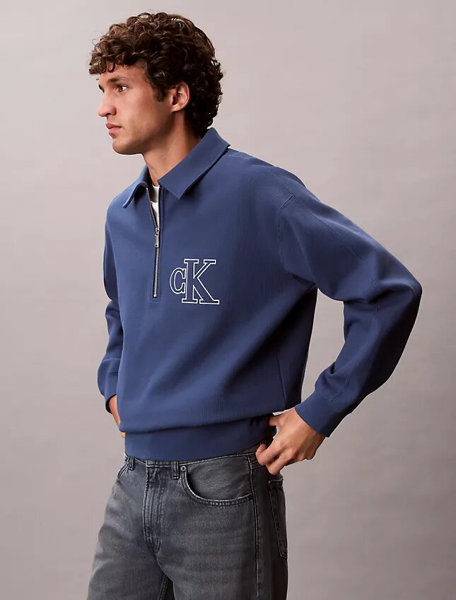 Varsity Monogram Logolu Çeyrek Fermuarlı Sweatshirt Varsity Monogram Logolu Çeyrek Fermuarlı Sweatshirt