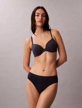 Yapıştırılmış Esnek Bikini