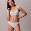 Yapıştırılmış Esnek Bikini Yapıştırılmış Esnek Bikini