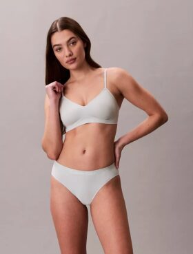 Yapıştırılmış Esnek Bikini