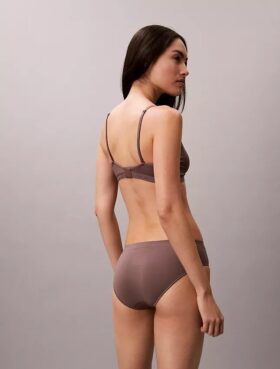 Yapıştırılmış Esnek Bikini