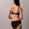 Yapıştırılmış Esnek Bikini Yapıştırılmış Esnek Bikini
