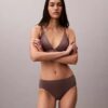 Yapıştırılmış Esnek Bikini Yapıştırılmış Esnek Bikini