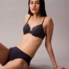Yapıştırılmış Esnek Bikini Yapıştırılmış Esnek Bikini