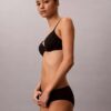 Yapıştırılmış Esnek Bikini Yapıştırılmış Esnek Bikini