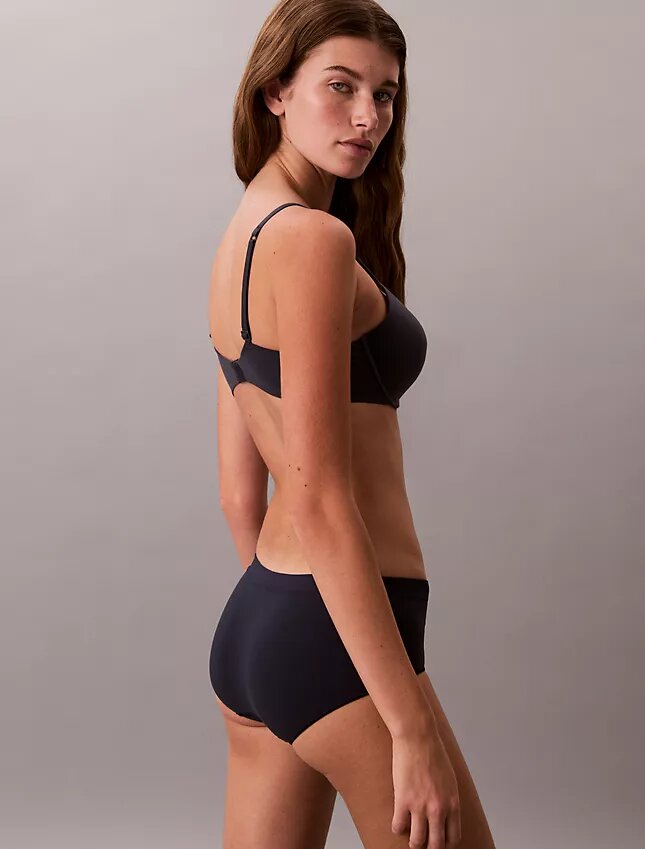 Yapıştırılmış Esnek Boyshort Yapıştırılmış Esnek Boyshort