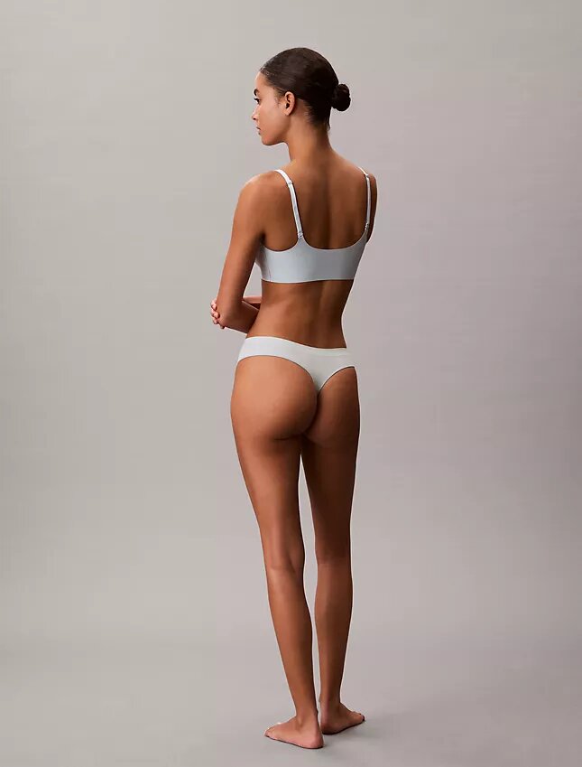Yapıştırılmış Esnek Thong Yapıştırılmış Esnek Thong