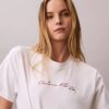 Yazı Tipi Logo Grafikli Bol Kesim Tişört Yazı Tipi Logo Grafikli Bol Kesim Tişört