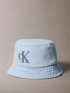 Yıkanmış Denim İşlemeli Logo Kova Şapka