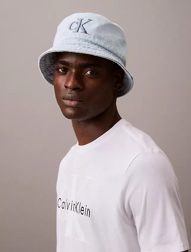 Yıkanmış Denim İşlemeli Logo Kova Şapka Yıkanmış Denim İşlemeli Logo Kova Şapka