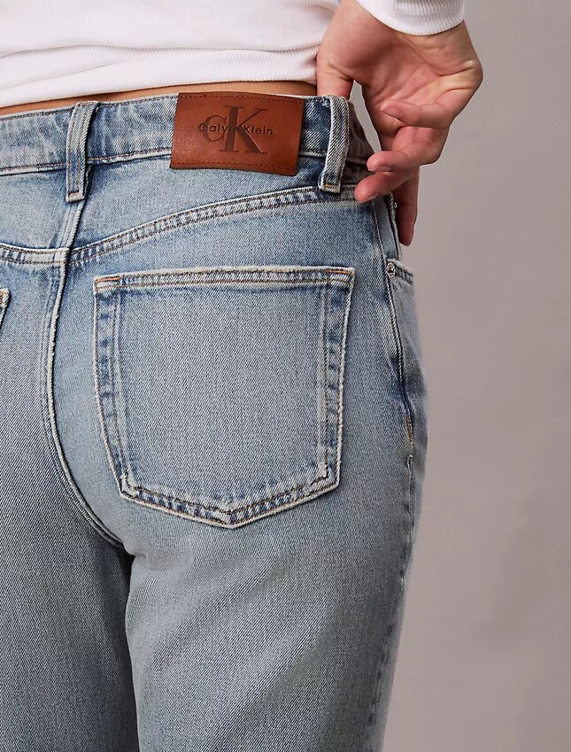 Yüksek Bel Düz Paça Jean Yüksek Bel Düz Paça Jean