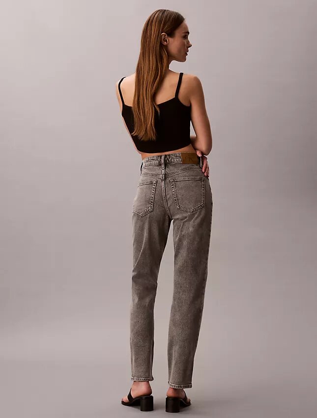 Yüksek Bel Düz Paça Jean Yüksek Bel Düz Paça Jean