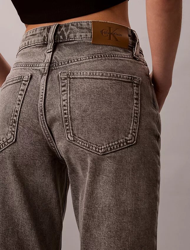 Yüksek Bel Düz Paça Jean Yüksek Bel Düz Paça Jean