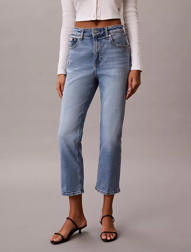 Yüksek Bel Kısaltılmış Geniş Paça Jean Yüksek Bel Kısaltılmış Geniş Paça Jean