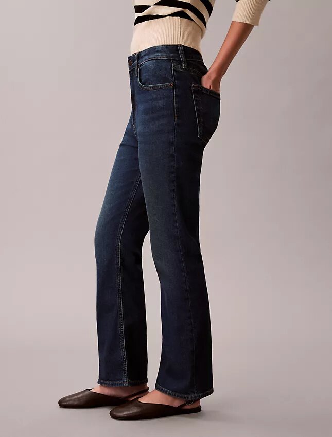 Yüksek Bel Kısaltılmış Geniş Paça Jean Yüksek Bel Kısaltılmış Geniş Paça Jean