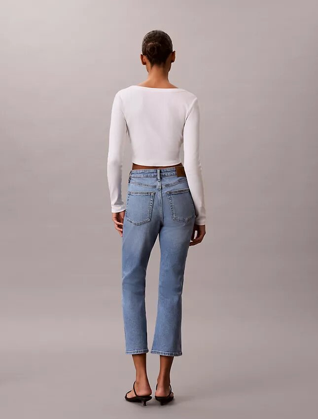 Yüksek Bel Kısaltılmış Geniş Paça Jean Yüksek Bel Kısaltılmış Geniş Paça Jean