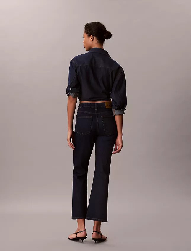 Yüksek Bel Kısaltılmış Geniş Paça Jean Yüksek Bel Kısaltılmış Geniş Paça Jean