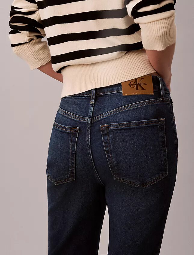 Yüksek Bel Kısaltılmış Geniş Paça Jean Yüksek Bel Kısaltılmış Geniş Paça Jean