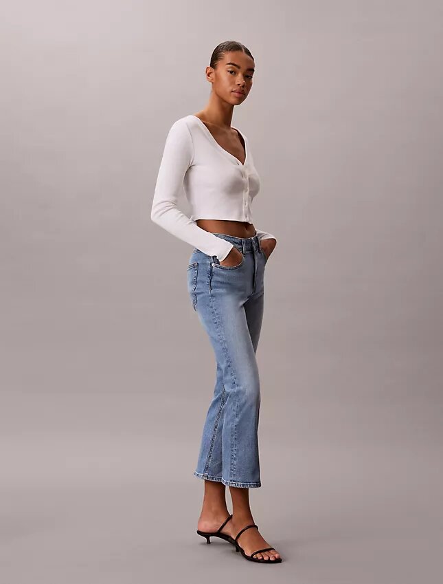 Yüksek Bel Kısaltılmış Geniş Paça Jean Yüksek Bel Kısaltılmış Geniş Paça Jean